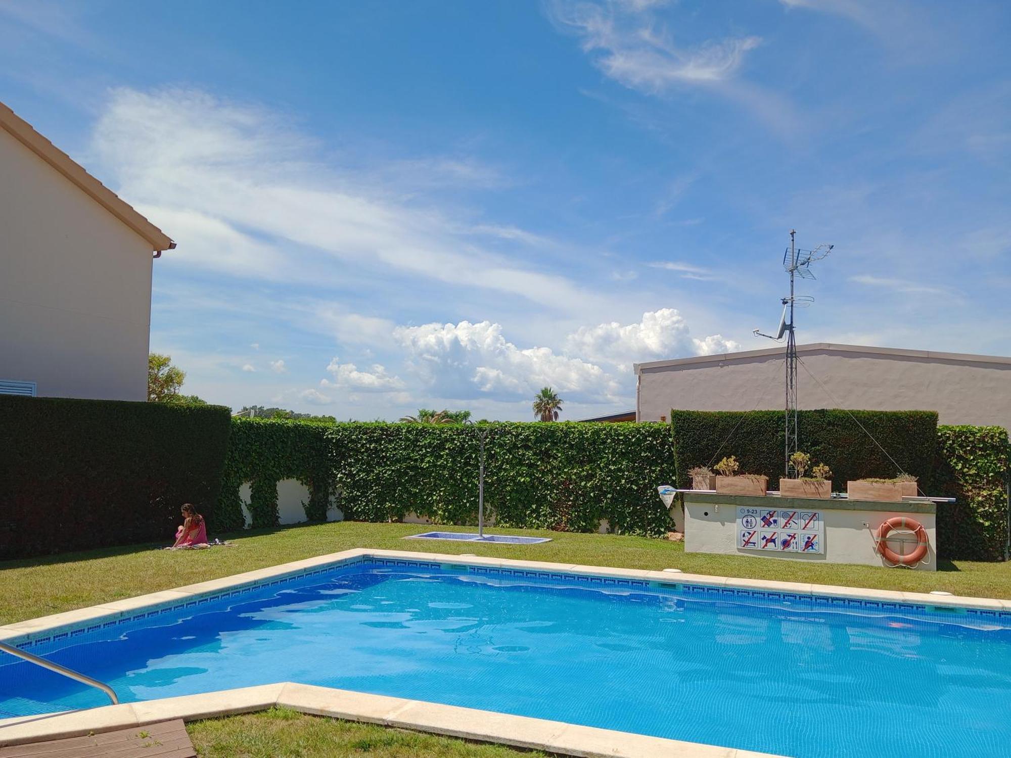 Ferienwohnung Casa Unifamiliar Con Patio Y Piscina En L'Estartit- Costa Brava Exterior foto